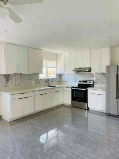 Main picture of 918 8th Ave
