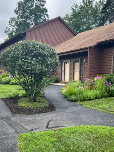Main picture of 348 Boston Post Rd