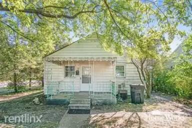 Main picture of 202 N Kenmore St