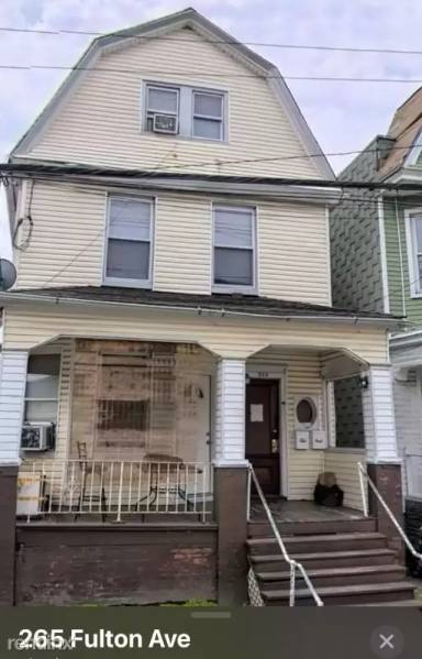 Main picture of 291 Fulton Ave