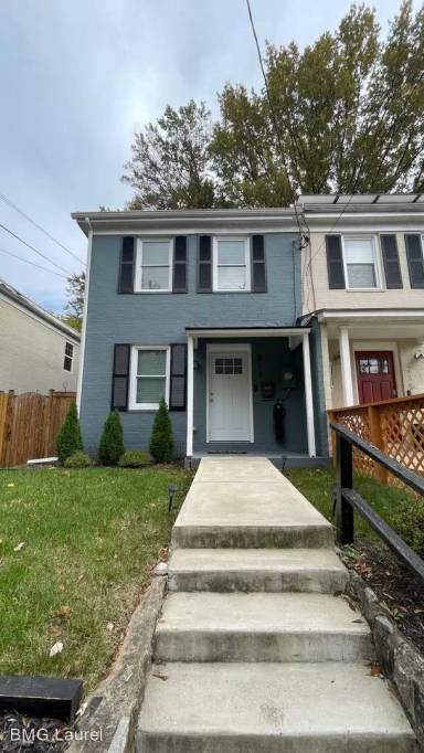 Main picture of 217 56th St NE