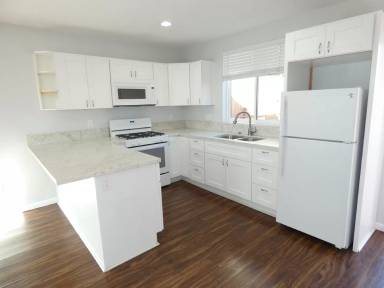 Main picture of 4434 Winona Ave