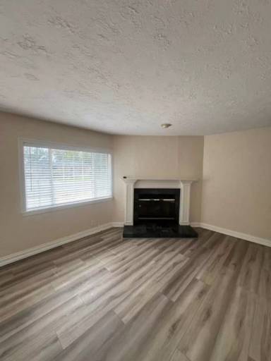 Main picture of 6025 McMahon Dr