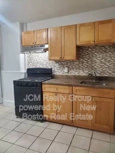 Main picture of 182 Walnut Ave Boston: Roxbury, MA 02119