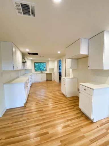 Main picture of 201 Harmons Way