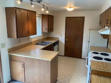 Main picture of 1120 T St