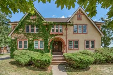 Main picture of 715 S Kinney Ave