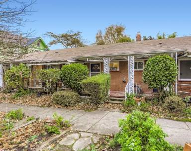 Main picture of 2838 SE 35th Pl