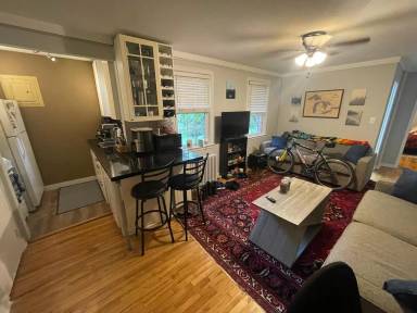 Main picture of 842 Thorn St