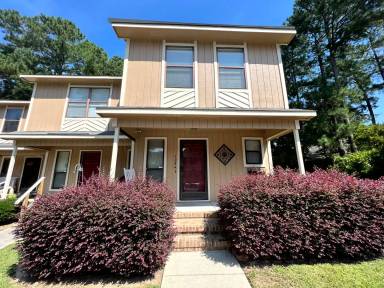 Main picture of 1244 N Forest Dr