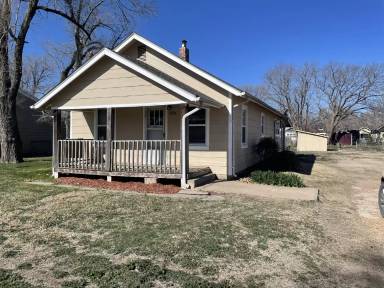 Main picture of 421 Charles St
