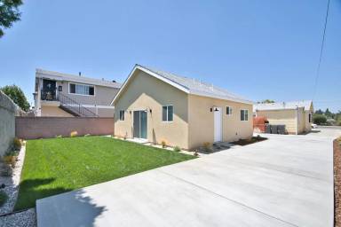 Main picture of 1704 W 169th Pl