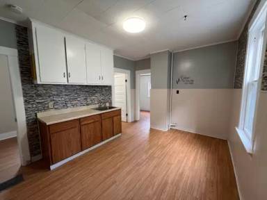 Main picture of 13 Krakow St