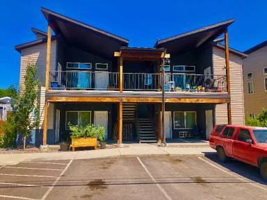 Main picture of 831 Charlo St