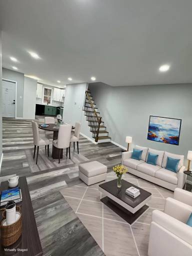 Main picture of 2755 N Dover St