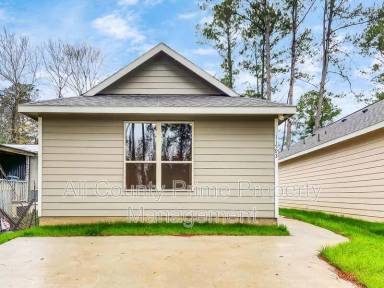 Main picture of 11593 Persimmon St