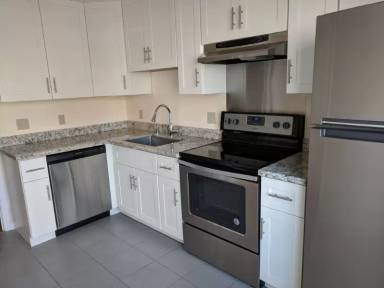 Main picture of 3395 Balboa St
