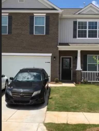 Main picture of 2032 Highland Knoll Dr