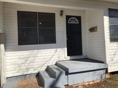 Main picture of 2417 Broadway Dr