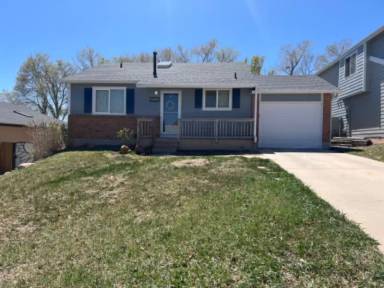 Main picture of 2719 Sage St