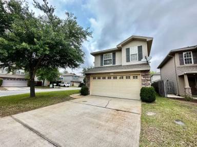 Main picture of 2801 Red Plum Ct
