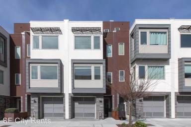 Main picture of 550 Hudson Ave