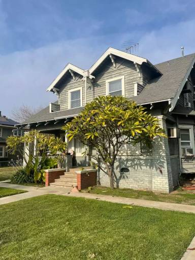 Main picture of 3921 3rd St