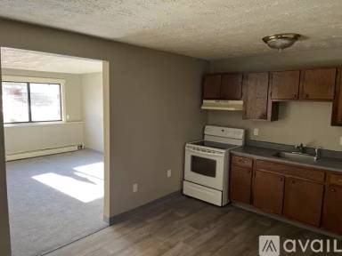 Main picture of 35 Log St