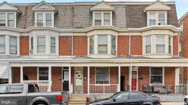 Main picture of 1121 W Poplar St