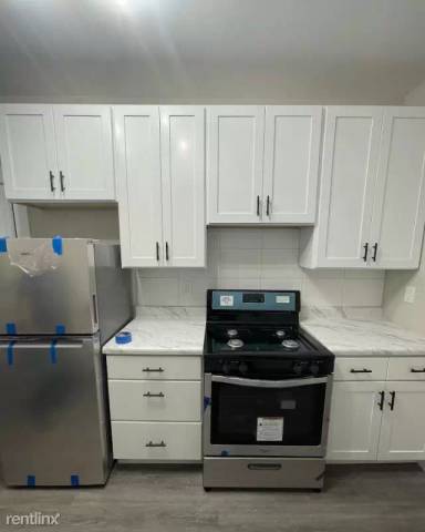 Main picture of 79 E 25th St