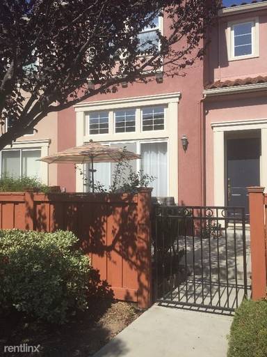 Main picture of 222 Vista Roma Way