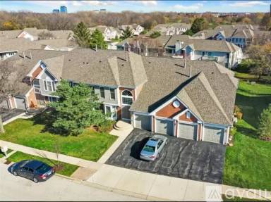 Main picture of 1880 Fox Run Dr