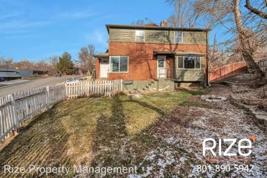 Main picture of 1618 E Blaine Ave