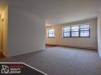 Main picture of 530 W Aldine Ave