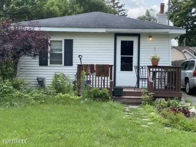Main picture of 605 E Golf Ave