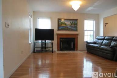 Main picture of 64 Lilac Cir