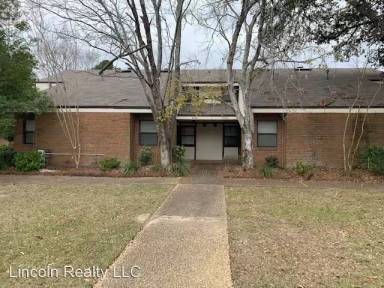 Main picture of 2740 Tyndall Dr
