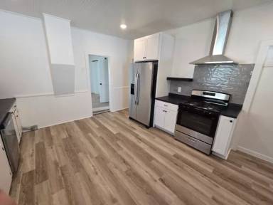 Main picture of 540 Dunkirk Ave