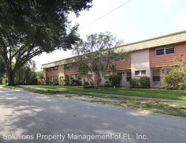 Main picture of 2487 Country Club Dr
