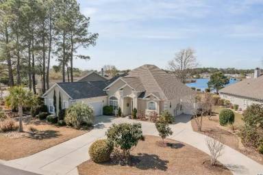 Main picture of 414 Carriage Lake Dr