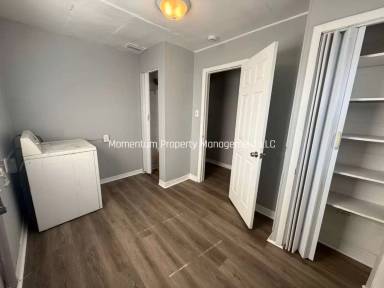Main picture of 1144 La Salle St