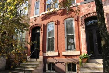 Main picture of 1824 Bolton St