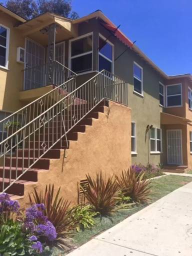 Main picture of 800 Cherry Ave