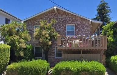 Main picture of 324 Main St