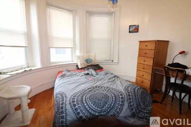 Main picture of 1477 Beacon St