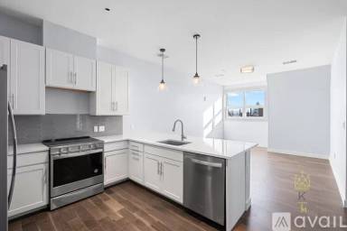 Main picture of 136 Babcock St