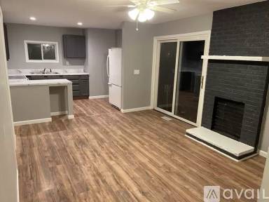 Main picture of 1461 E Williamson St