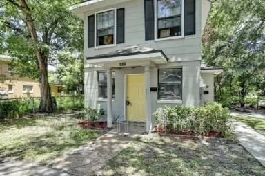 Main picture of 1489 W 5th St
