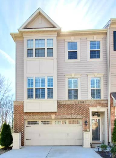Main picture of 103 Admirals Ridge Dr