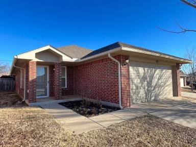 Main picture of 2113 NW 199th St